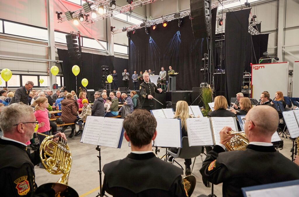 Uraufführung: Die Stadtmusikkapelle Liezen sorgte für die Premiere der neuen MFL-Fanfare. (Foto: Birgit Steinberger)